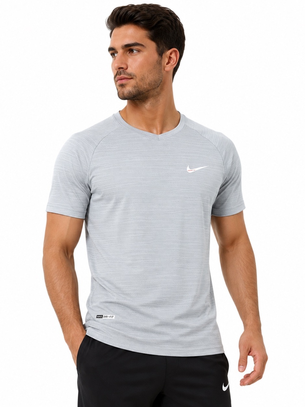 Nike Men’s Light Gray Dri-FIT Short Sleeve Athletic Shirt 100 % Polyester